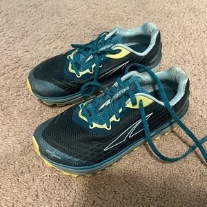 ALTRA Trail running shoes size 8 womens